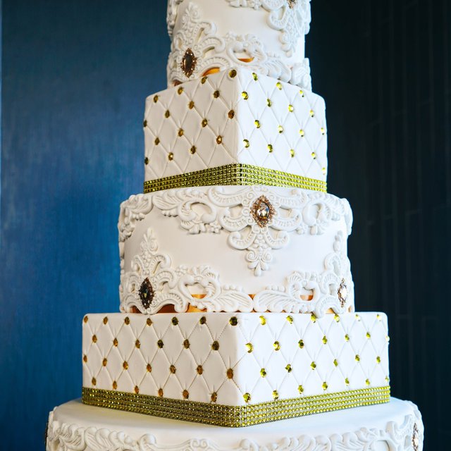 LOVE this cake!⁠
⁠
🎂: Precious Jewels – Social Cak