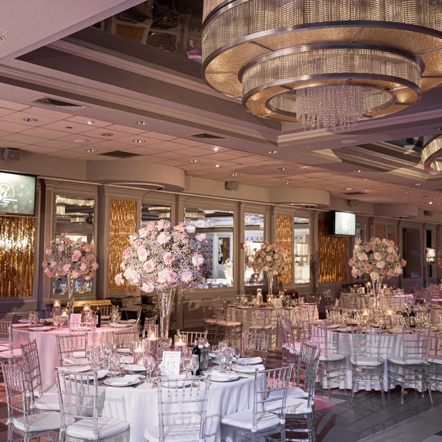 A beautifully transformed Encore room with soft an
